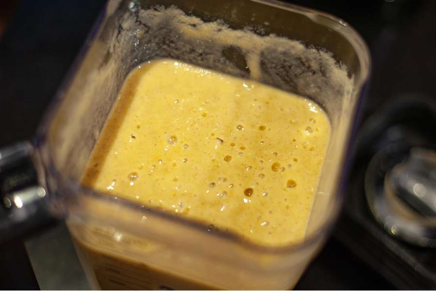 Rezept Foto Grüner Power Früchte Smoothie. Endergebnis Aufnahme des super weichen Smoothies.