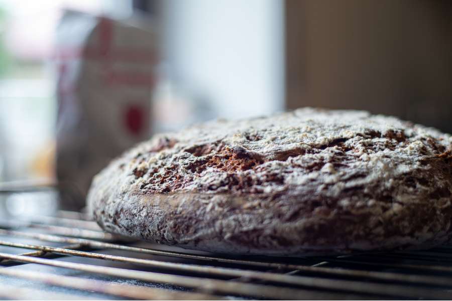 Rezept Foto Sauerteig Roggenbrot mit Kürbiskernen und Sonnenblumenkernen